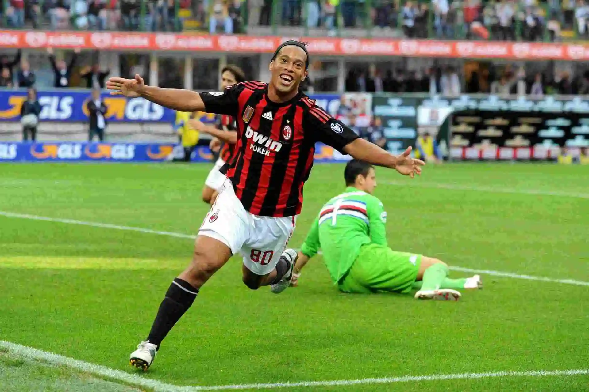 Ronaldinho Net Worth, Skillful Football Game Player