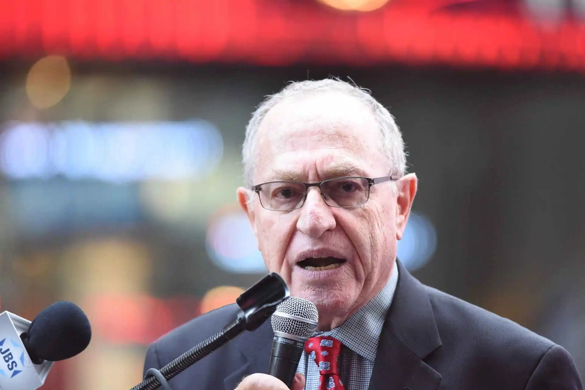 What is Alan Dershowitz's net worth in 2024?